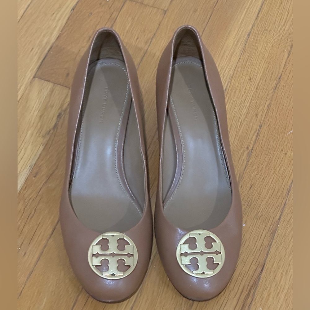 Tory Burch Brown Heels with Gold Logo